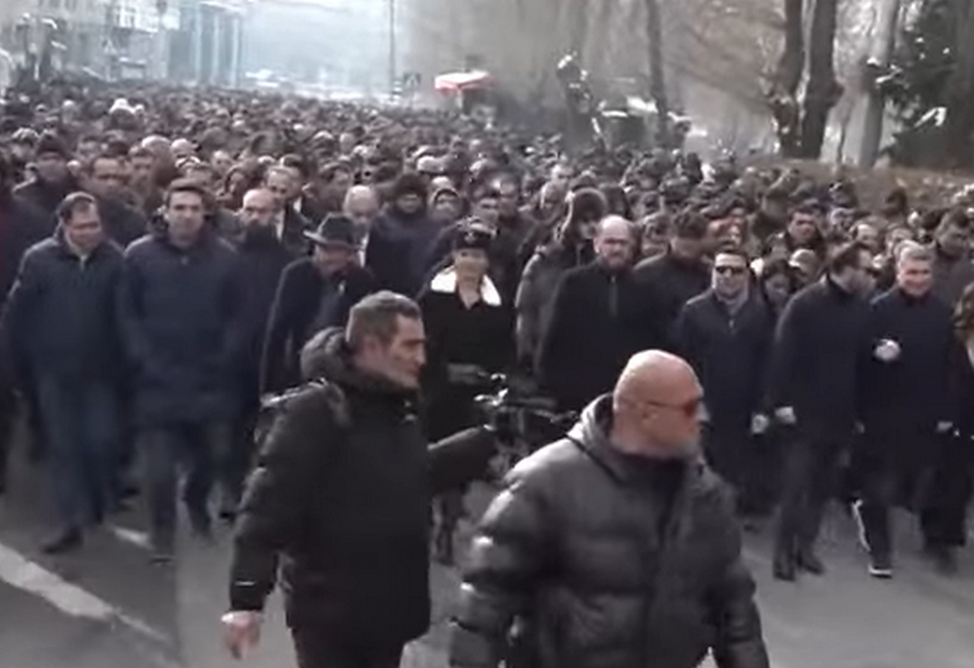 Փաշինյանի նախաձեռնությամբ մեկնարկել է ուխտերթը դեպի Երևանի Սուրբ Աստվածածին Կաթողիկե եկեղեցի