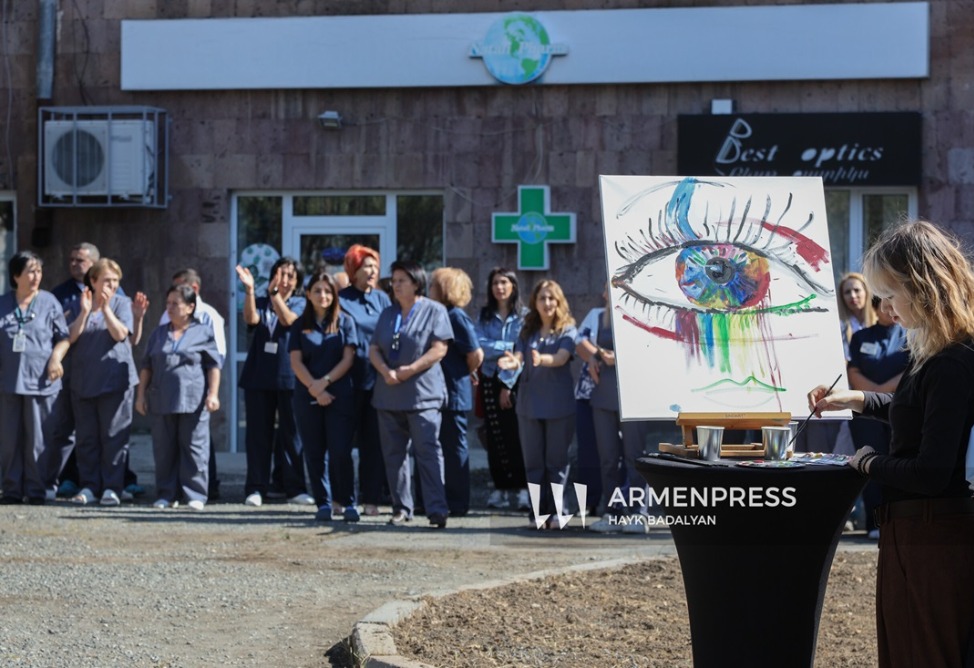 В Егварде открылась региональная офтальмологическая клиника