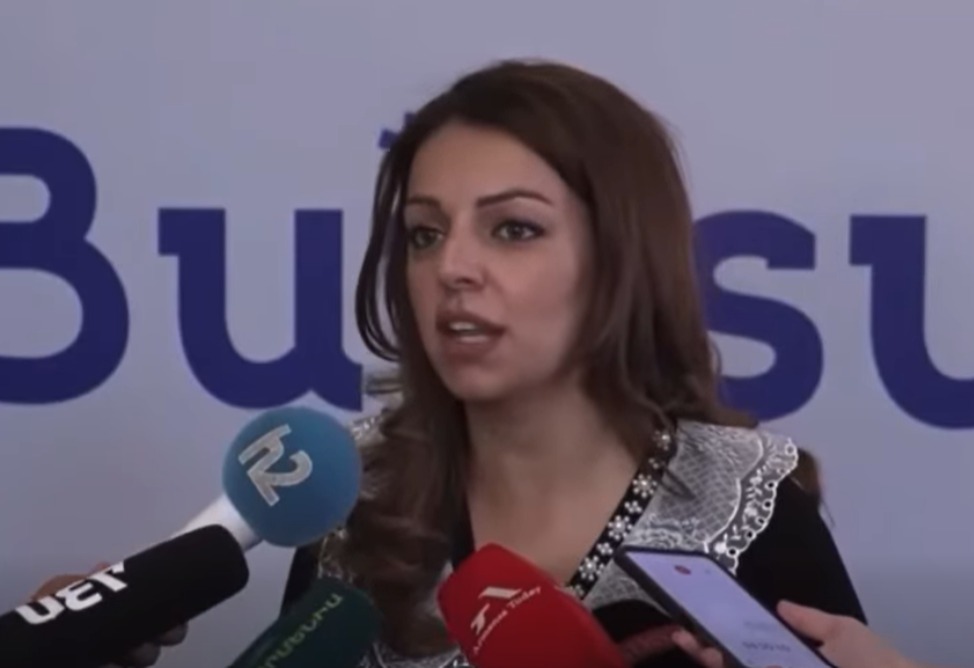 Член партии "Сильная Армения" Гоар Гумашян подвергнута приводу - правозащитник 