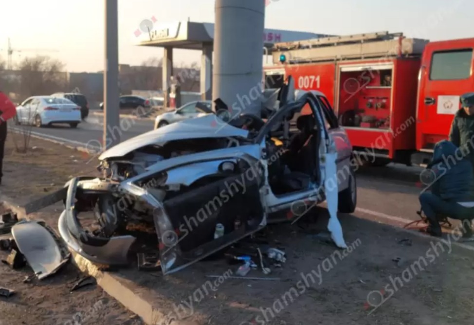 Ողբերգական ավտովթար՝ Երևան–Աշտարակ ճանապարհին․ 22–ամյա վարորդը հիվանդանոցում մահացել է Ողբերգական ավտովթար՝ Երևան–Աշտարակ ճանապարհին․ 22–ամյա վարորդը հիվանդանոցում մահացել է