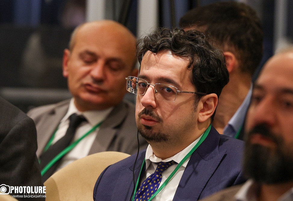 Азербайджанский делегат заявил, что "Ереван имеет территориальные претензии к Баку", а "Западный Азербайджан" - просто ОО