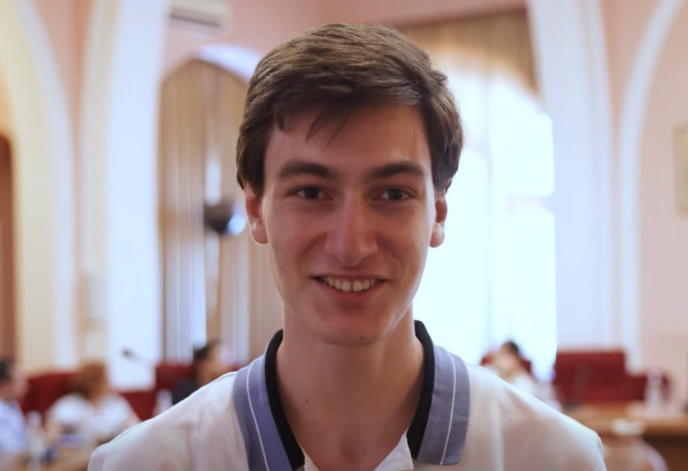 Школьник из Армении получил награду на престижном инженерном конкурсе Regeneron ISEF-2026 (ВИДЕО) 