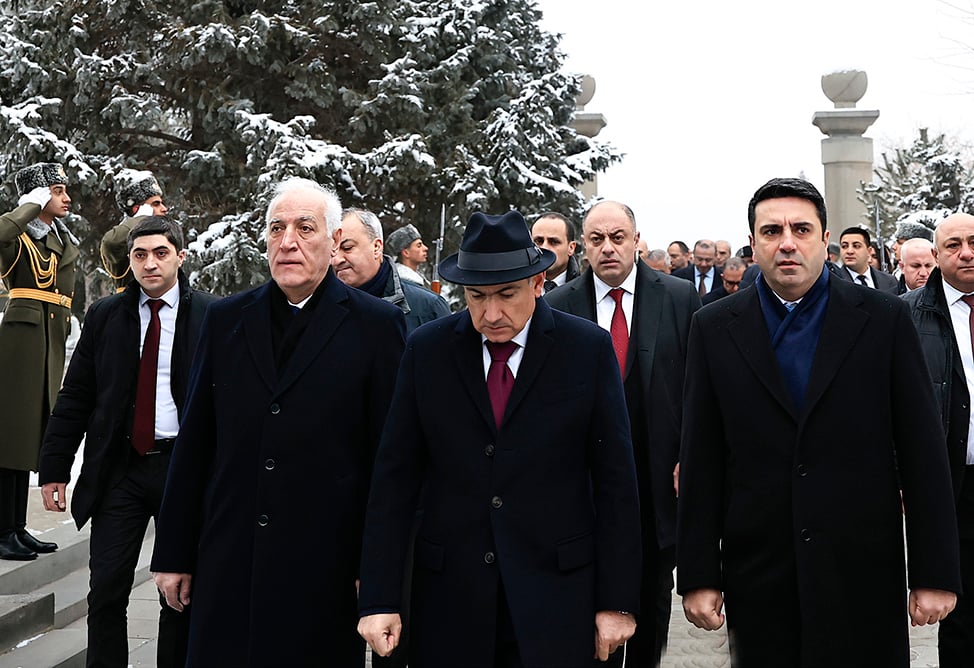 Пашинян, Ераблур