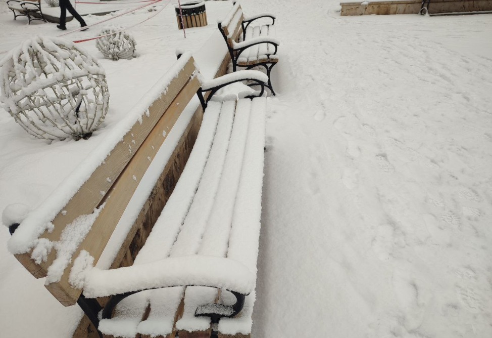 В Ереване - снег-3