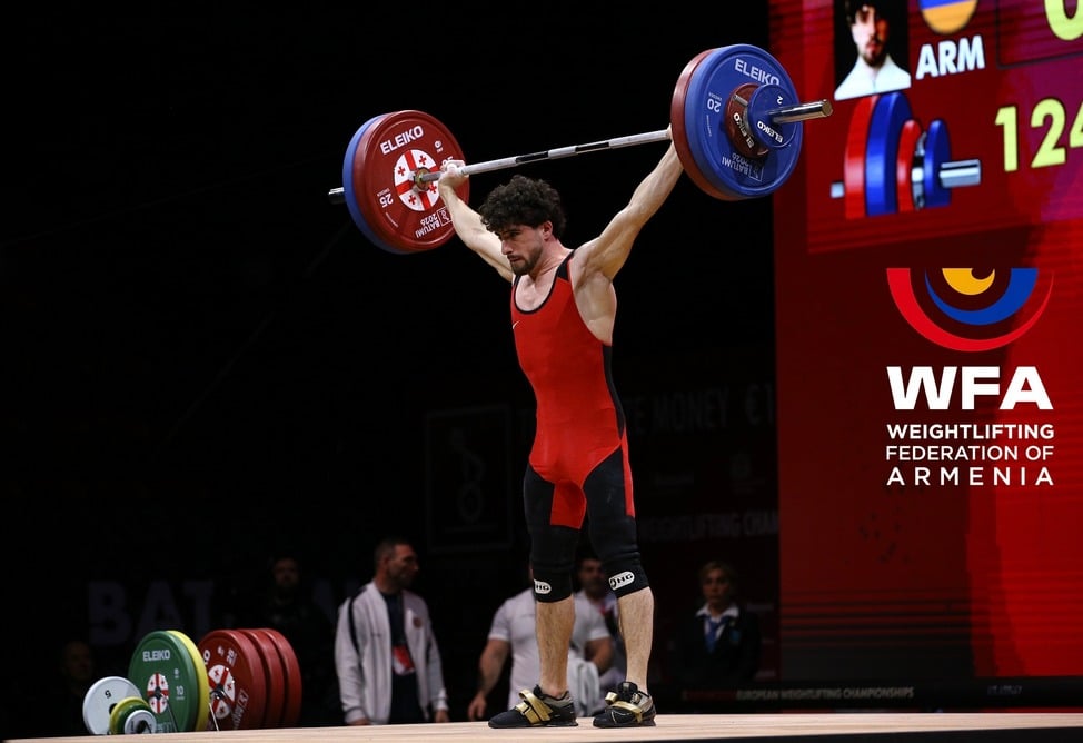  Гарник Чолакян принес Армении первую медаль ЧЕ по тяжелой атлетике 