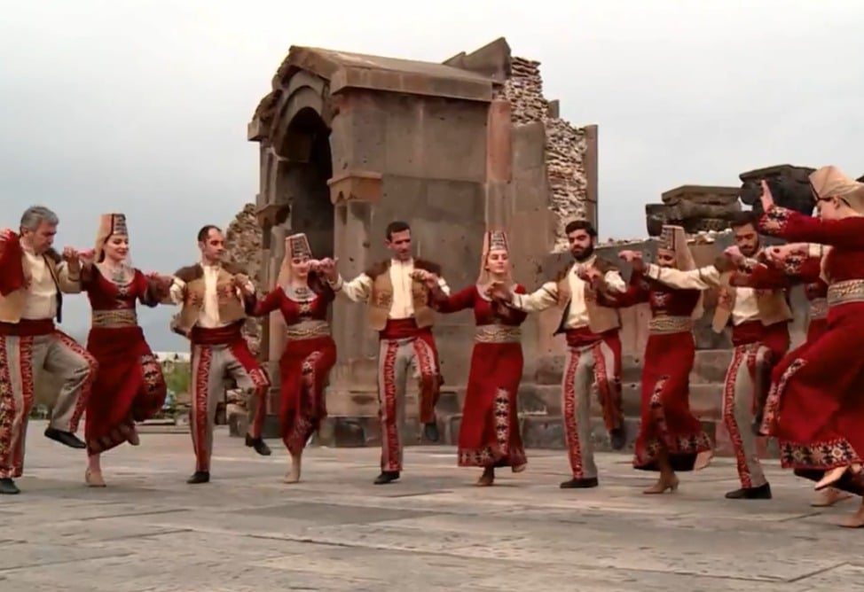 Армянский танец