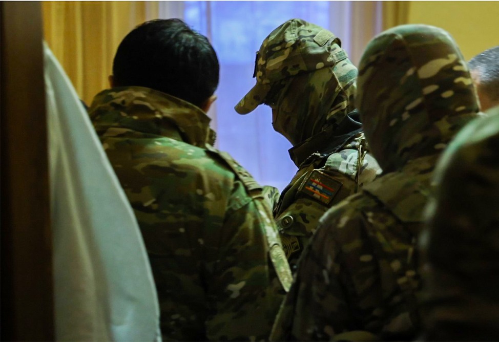 преступники