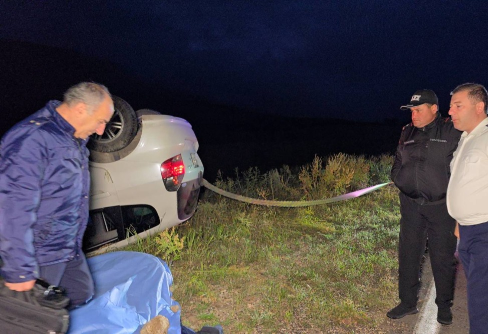 Երիտասարդ ամուսինները և նրանց 8–ամյա որդին ավտովթարի հետևանքով մահացել են․ BMW–ի վարորդը փախուստի է դիմել