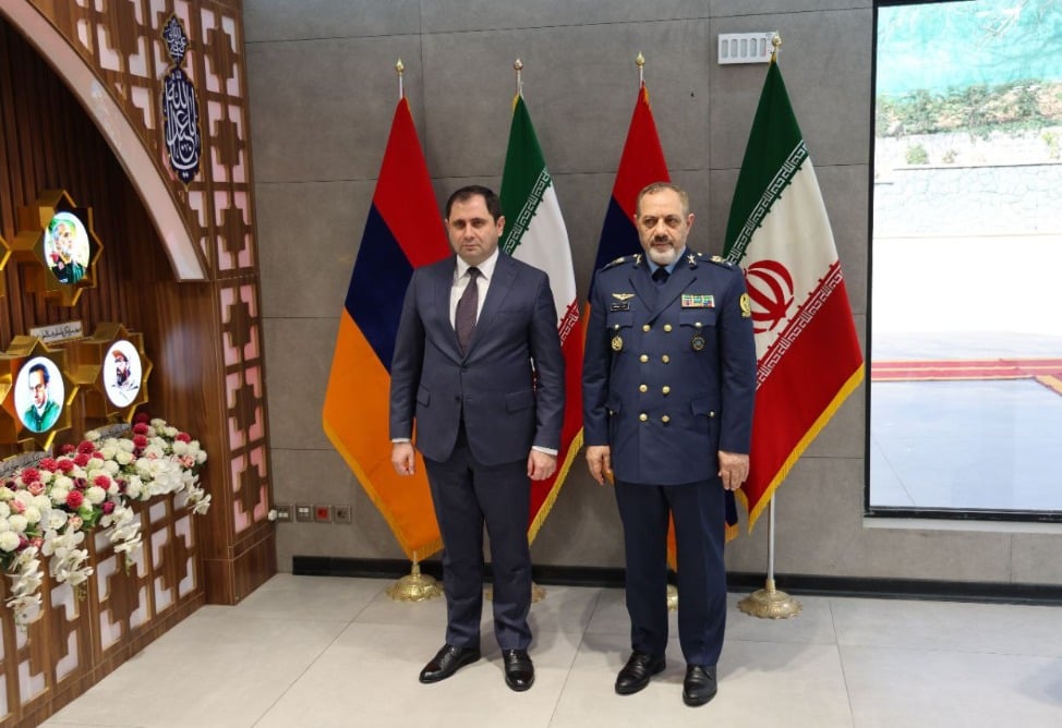 Հայաստանի և Իրանի պաշտպանության նախարարները քննարկել են երկկողմ համագործակցության հեռանկարները 