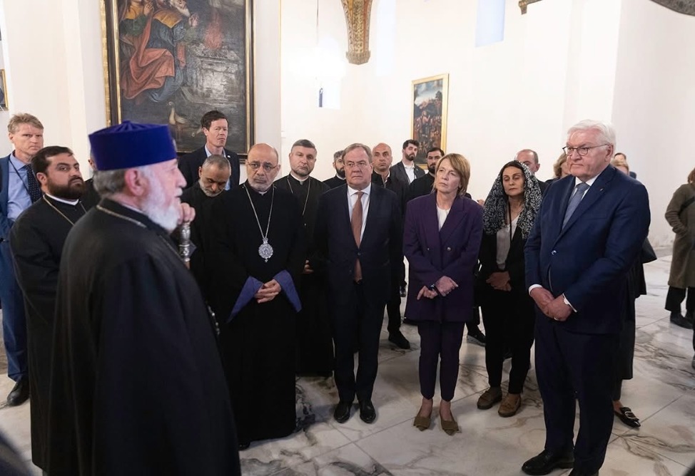 Բաքվում բարձրաձայնեք հայ ռազմագերիների ազատ արձակման հիմնախնդիրը․ Վեհափառը խնդրանքով դիմել է Գերմանիայի նախագահին Բաքվում բարձրաձայնեք հայ ռազմագերիների ազատ արձակման հիմնախնդիրը․ Վեհափառը խնդրանքով դիմել է Գերմանիայի նախագահին