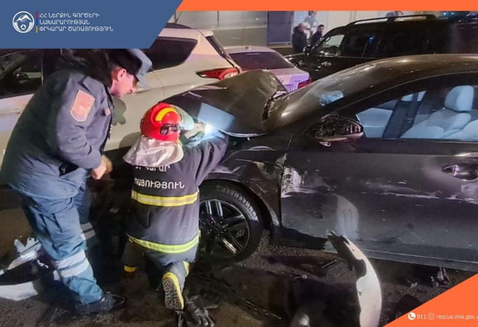 Крупное ДТП произошло в Ереване: столкнулись 5 машин, есть пострадавшие