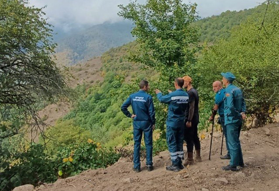 Спасатели нашли двух граждан, заблудившихся на горе Хуступ на юге Армении (ФОТО) 