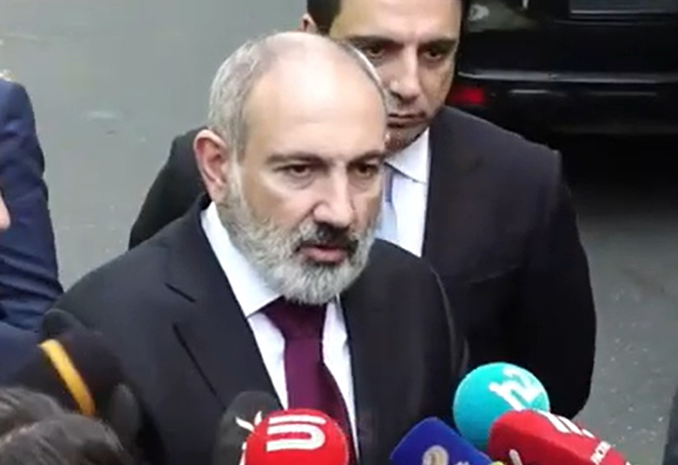 Пашинян прокомментировал действия полицейских, препятствовавших проходу Католикоса Всех Армян в Сардарапат
