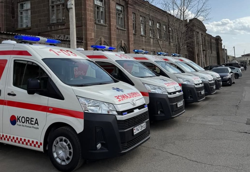 Служба "Скорой помощи" Армении получила 6 реанимобилей в дар от Кореи Служба "Скорой помощи" Армении получила 6 реанимобилей в дар от Кореи