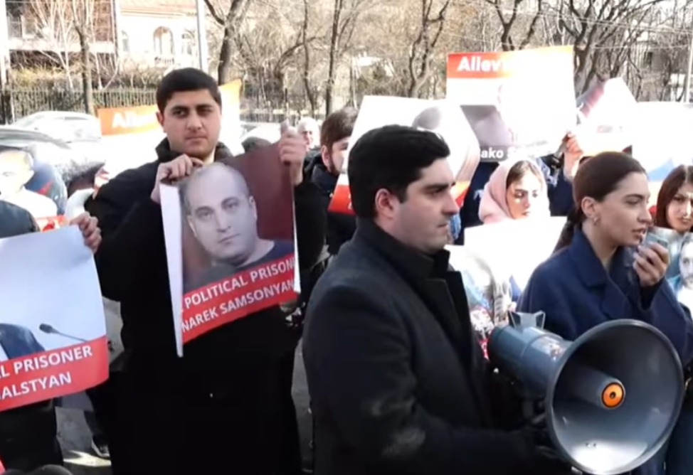 Freedom! Акция в защиту политзаключенных и армянских пленных прошла в Ереване