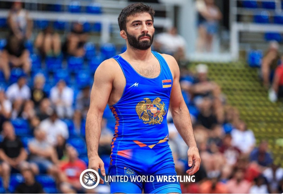 Карен Асланян стал чемпионом мира по греко-римской борьбе, победив в финале азербайджанца (ВИДЕО)