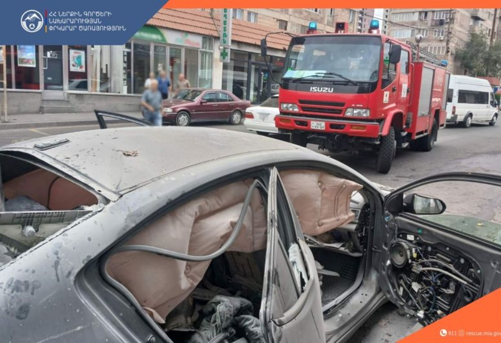 Երևանում պայթյուն է տեղի ունեցել Hyundai մակնիշի մեքենայում․ վարորդը տեղում ստացել է առաջին օգնություն Երևանում պայթյուն է տեղի ունեցել Hyundai մակնիշի մեքենայում․ վարորդը տեղում ստացել է առաջին օգնություն