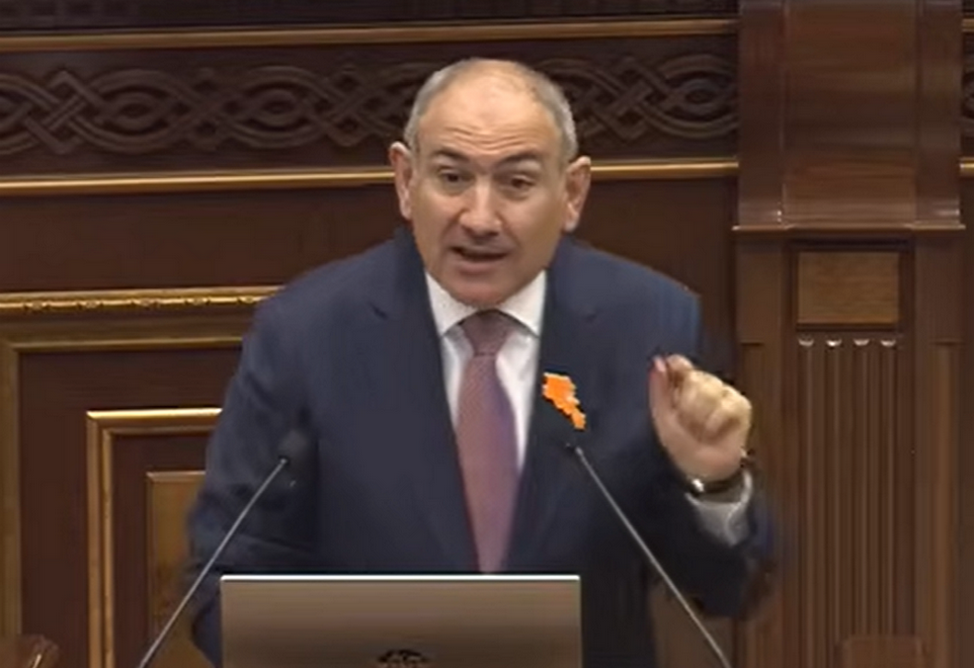  Пашинян считает, что «превращение известных лиц в бомжей» необратимо (ВИДЕО) 