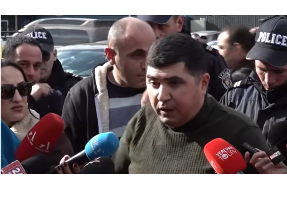 Таксисты протестуют в Ереване против политики онлайн-сервисов и налогов 