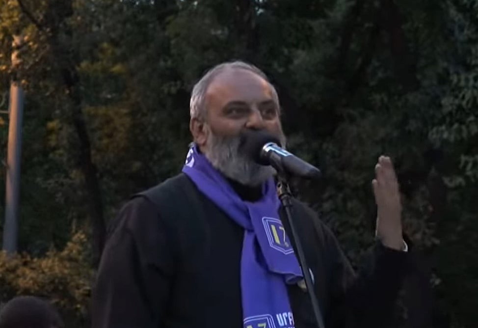 «Завтра для нас очень тяжеловесный день»: архиепископ Баграт позвал граждан завтра на проспект Баграмяна «Завтра для нас очень тяжеловесный день»: архиепископ Баграт позвал граждан завтра на проспект Баграмяна